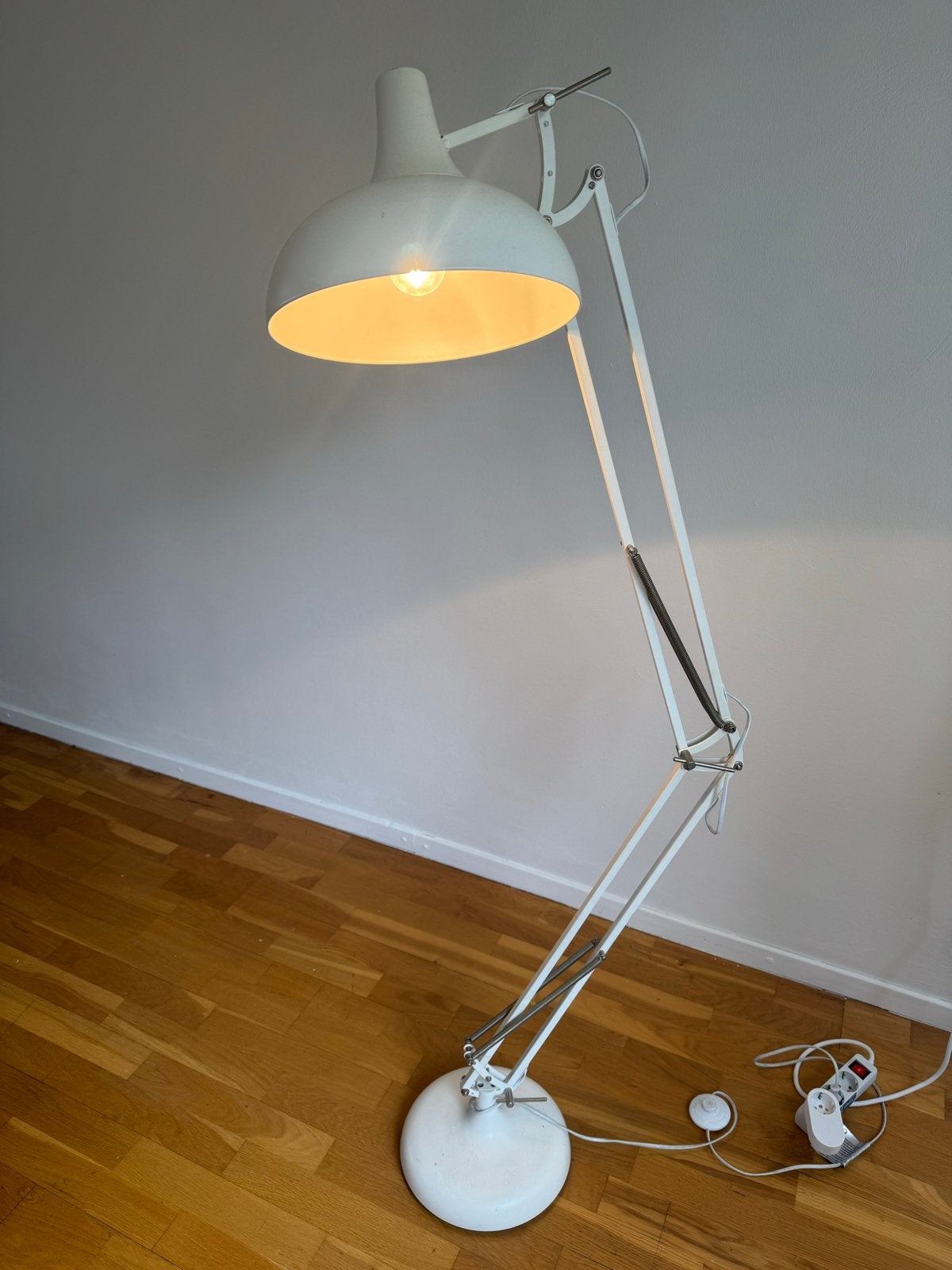 Grote witte vloerlamp met verstelbare arm, Ophalen, Gebruikt, E27 (groot), Metaal