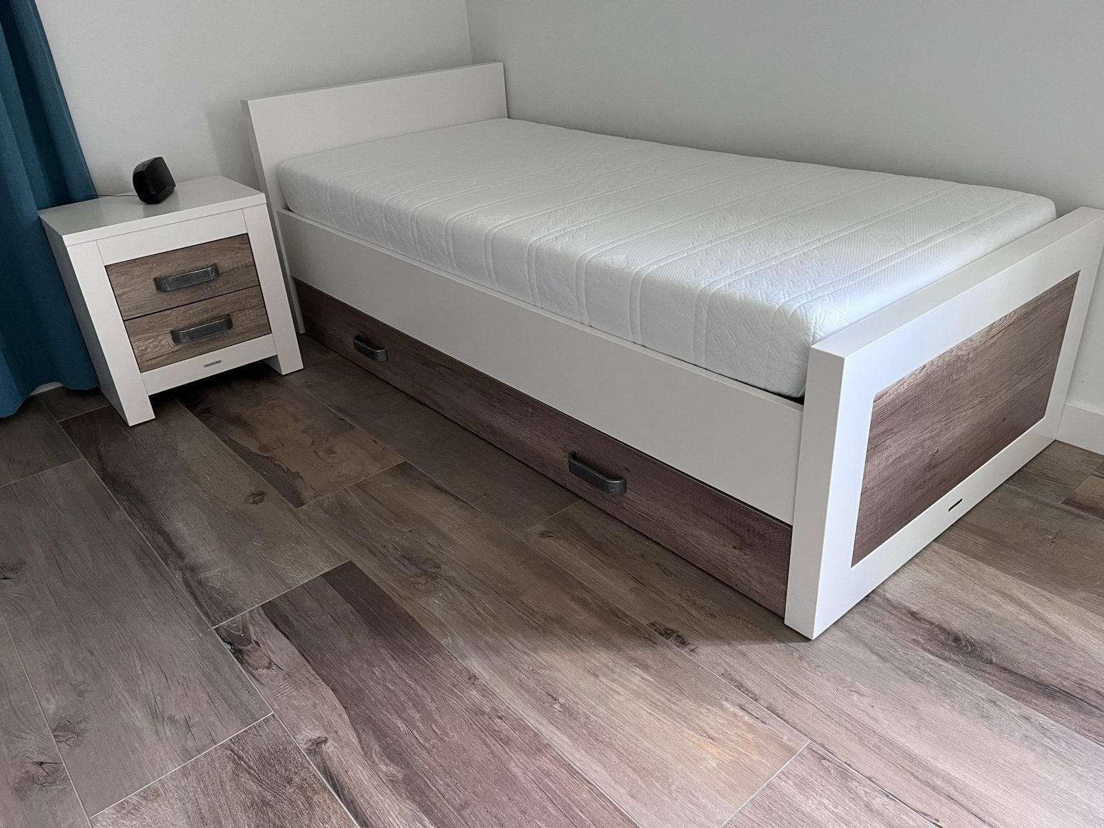 Complete slaapkamer:bed, nachtkast, bureau, linnenkast en, Huis en Inrichting, Slaapkamer | Complete slaapkamers, Ophalen, Gebruikt