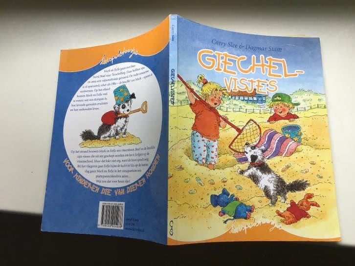 Giechelvisjes door Carry Slee, Ophalen of Verzenden, Gelezen, Fictie algemeen