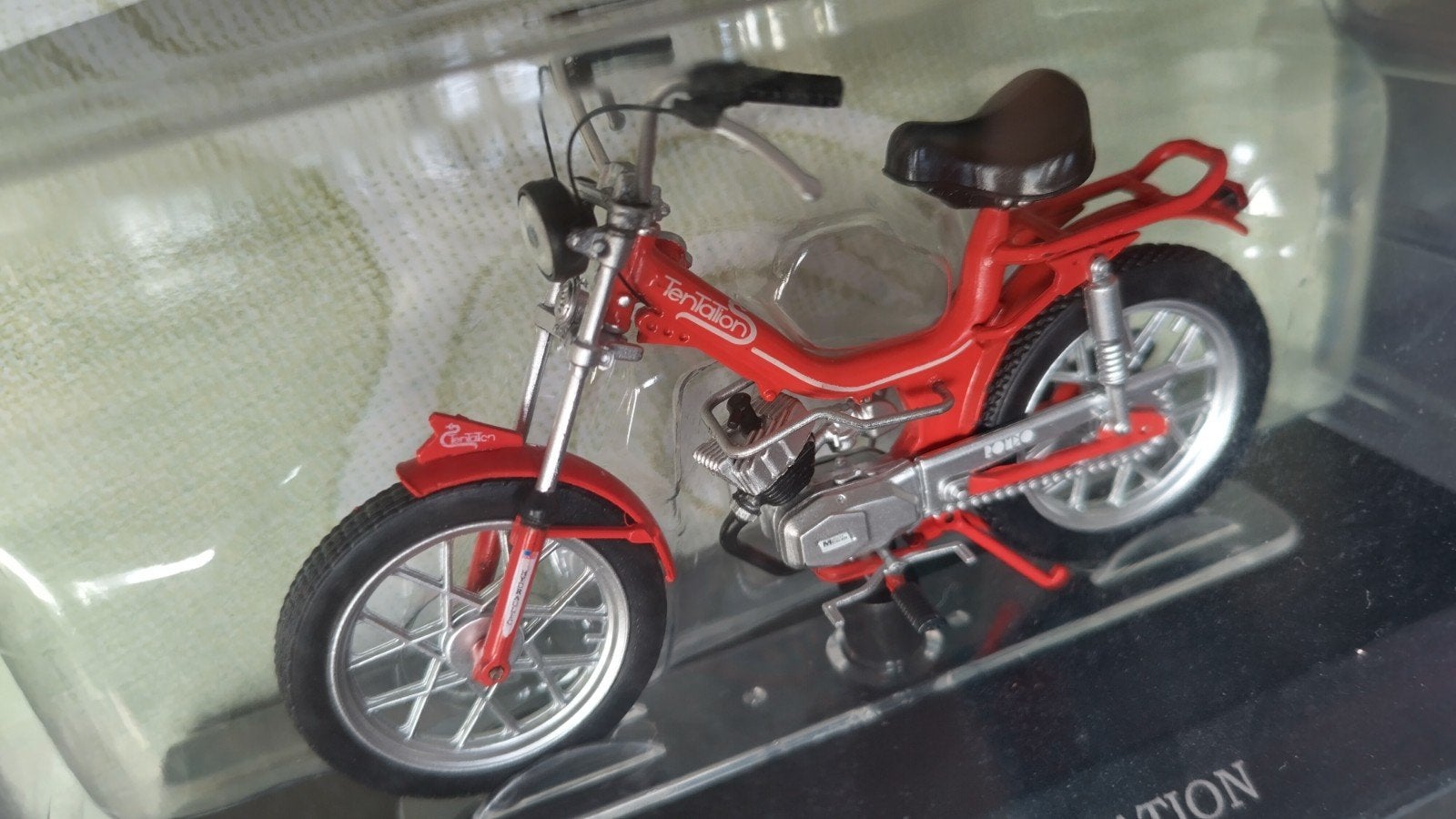 Romeo Tentation brommer 1:18 Leonie Pol, Overige merken, Verzenden, ., Nieuw