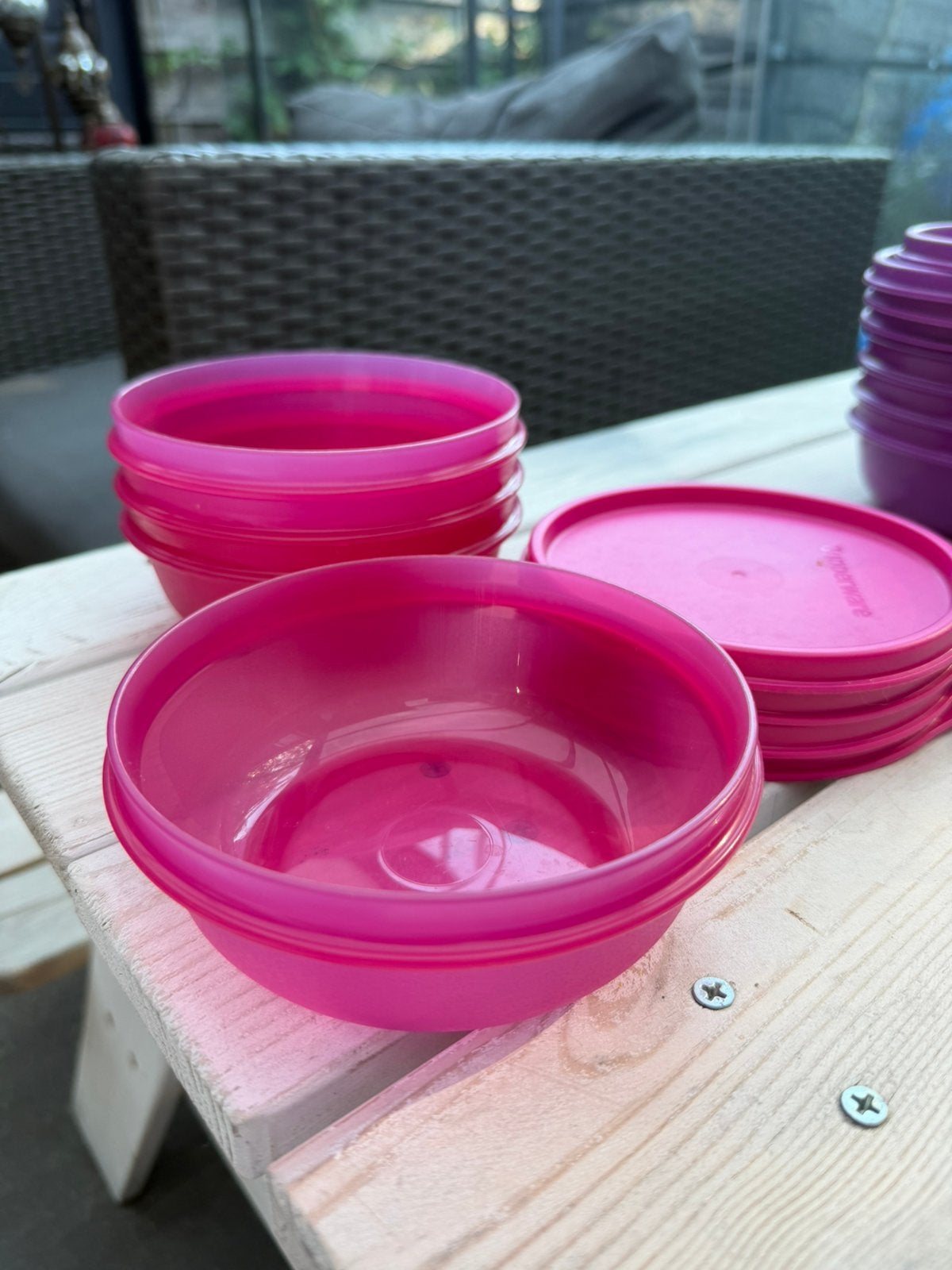 Tupperware 300ml roze schaaltjes 4stuks, Ophalen of Verzenden, Zo goed als nieuw, Paars, Schaal