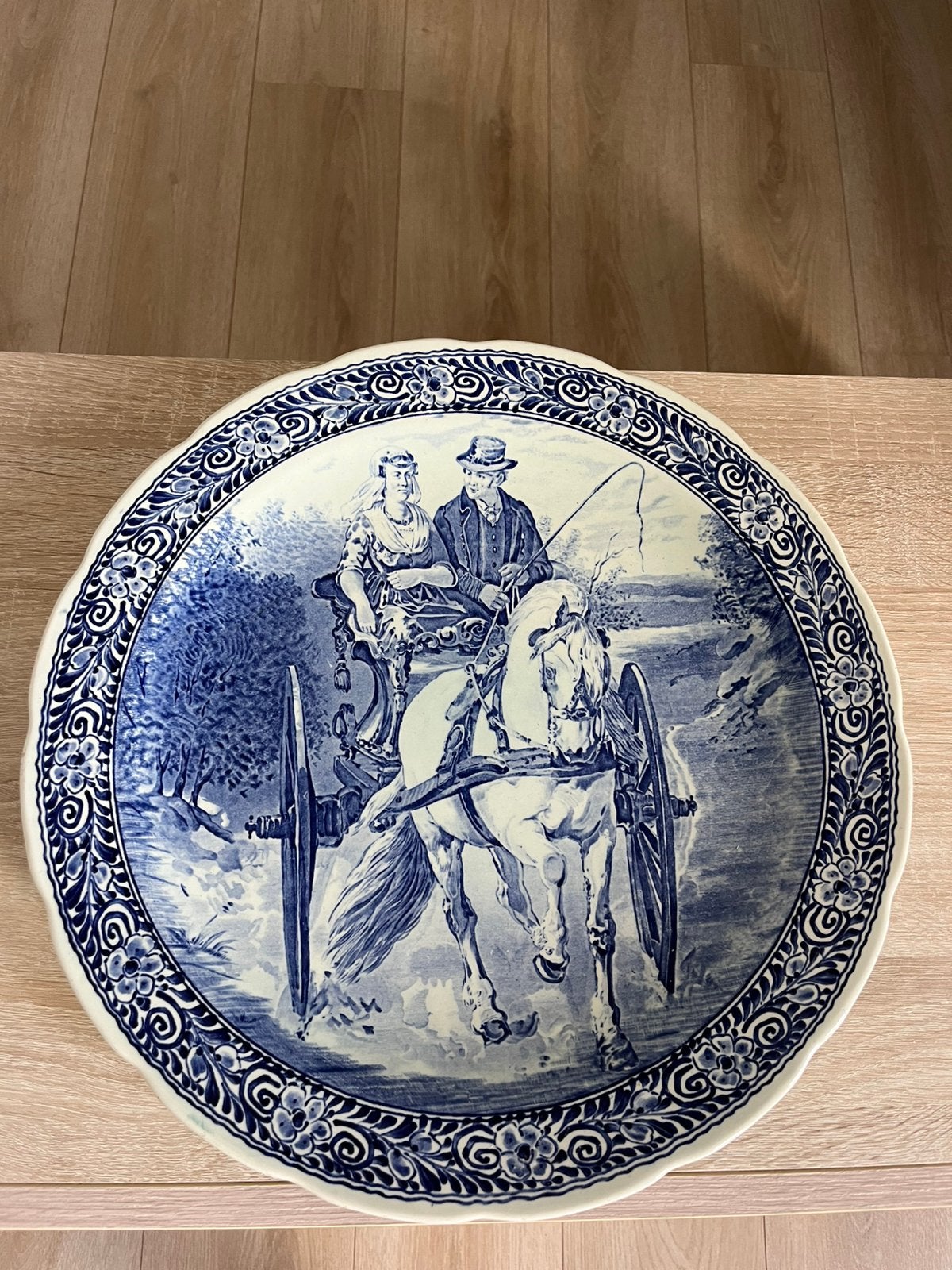 Boch Belgium “Delfts” wandschotel 40 cm, Antiek en Kunst, Ophalen