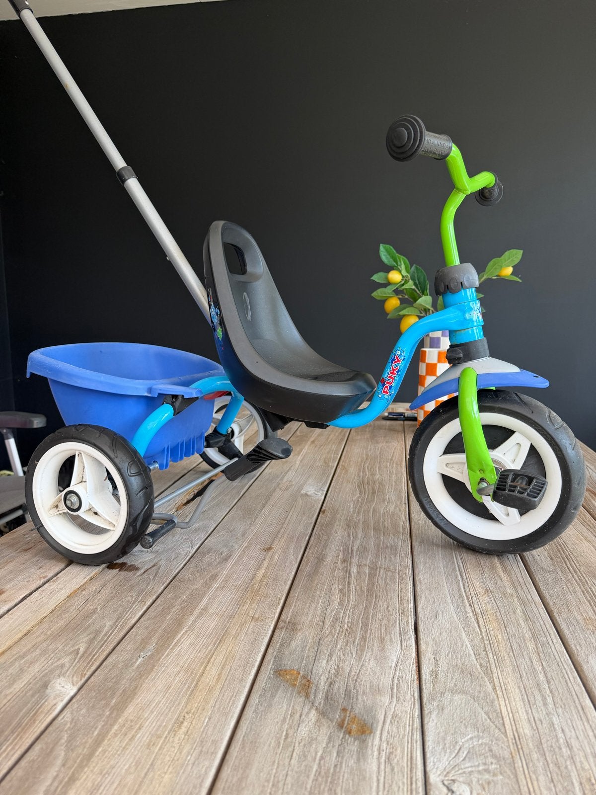 Puky driewieler met duwstang en kiepbak, Fietsen en Brommers, Fietsen | Driewielers, Gebruikt, Duwstang, Ophalen