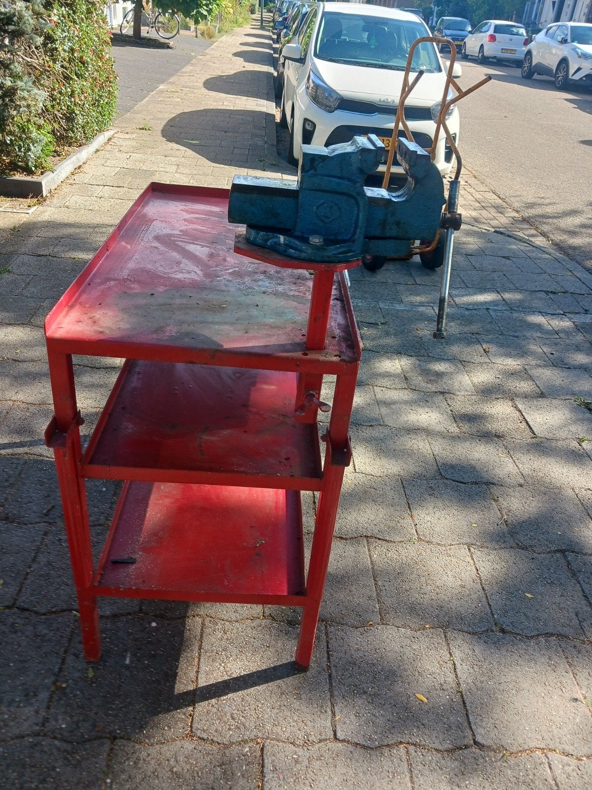 Foto 11 van werkbank bankschroef met lade