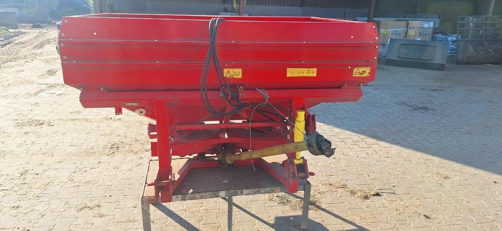 2 x Lely centerliner SE kunstmeststrooier, Ophalen, Veehouderij, Gewasbescherming en Bemesting