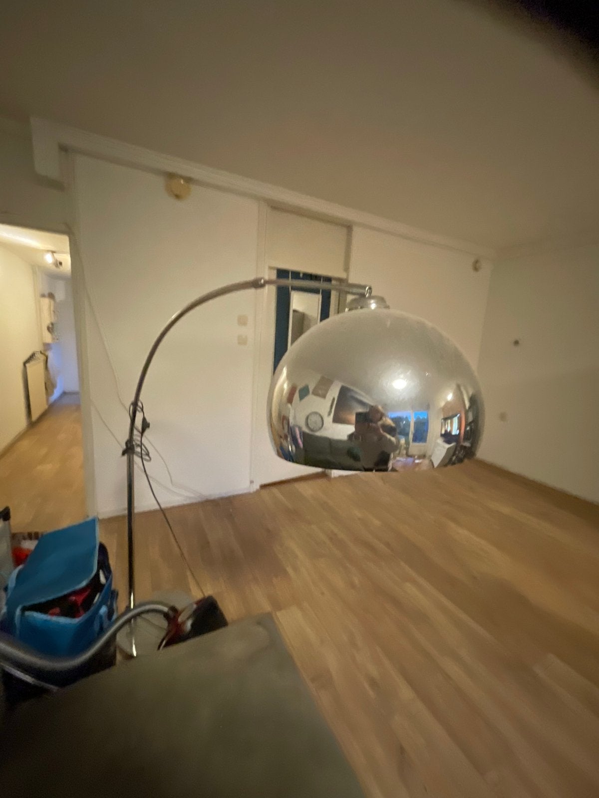 Booglamp met ietwat beschadigde voet, Ophalen, Gebruikt, E27 (groot), Metaal