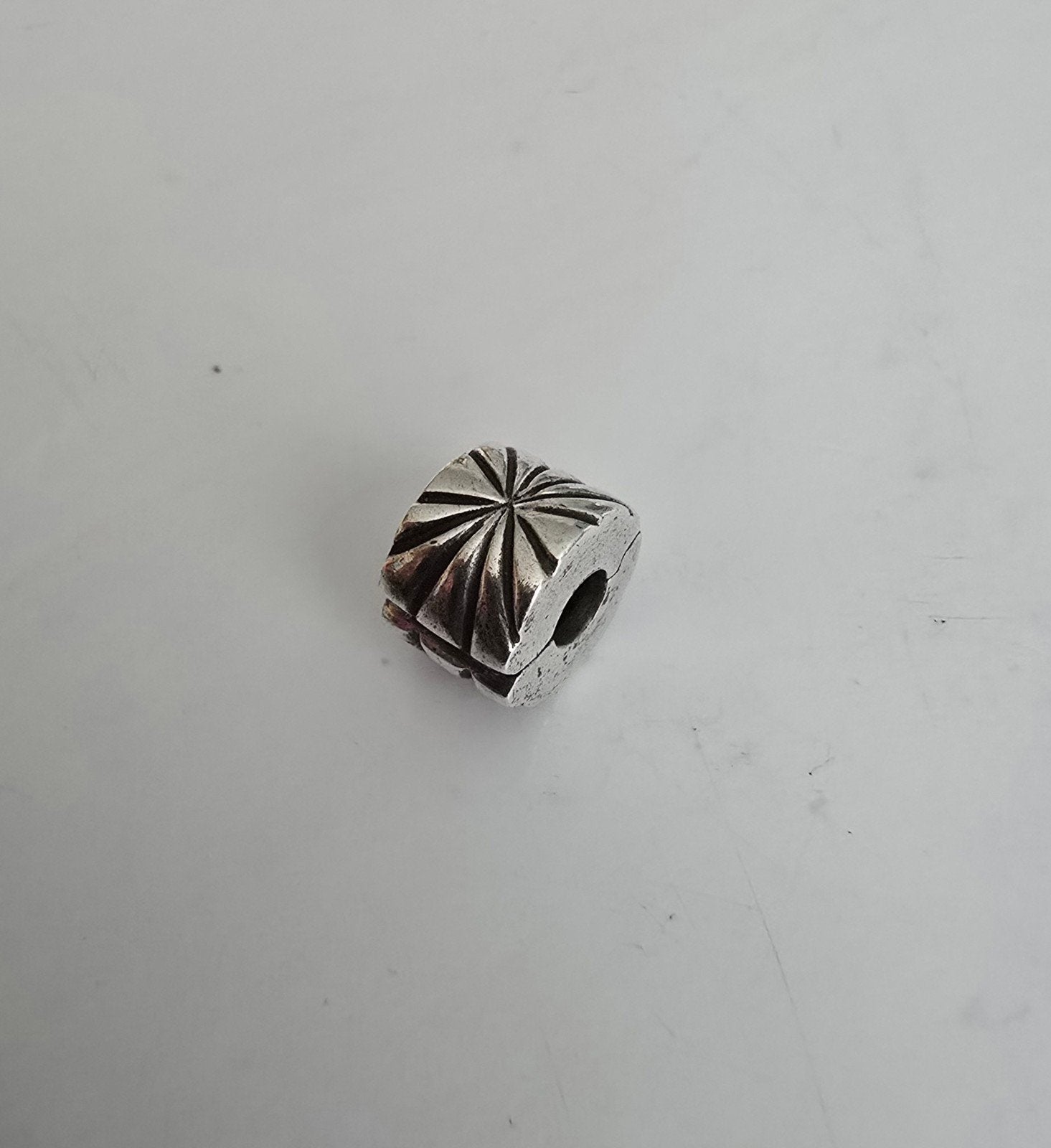 Prachtige originele zilveren Pandora bedel/clip/stopper, Ophalen of Verzenden, Zo goed als nieuw, Zilver, Pandora