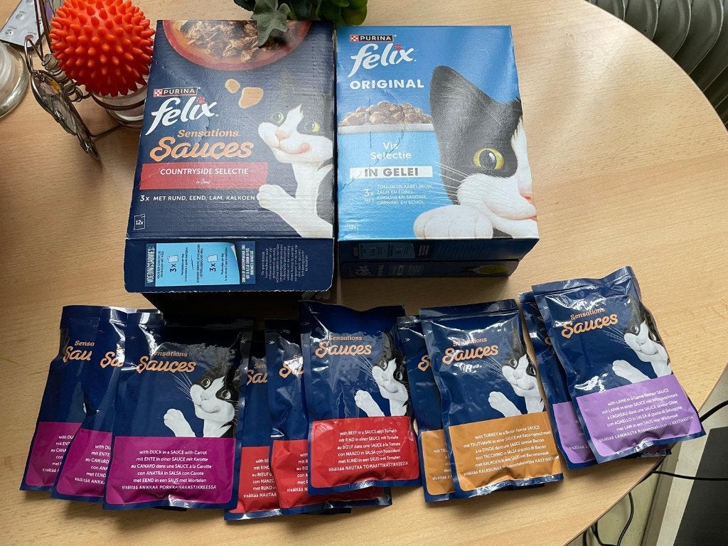 Katten voer, Whiskas (jr) en Felix, Ophalen, Kat