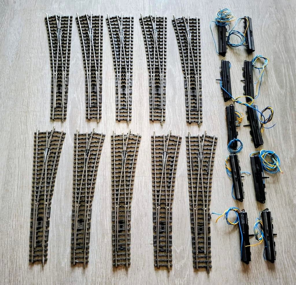 10x Marklin slank wissel links/rechts met aandr, K-rail, Hobby en Vrije tijd, Modeltreinen | H0, Wisselstroom, Gebruikt, Rails