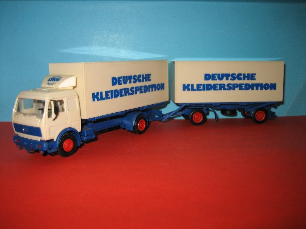 DKS  MERCEDES  combi  Herpa, Ophalen of Verzenden, Zo goed als nieuw, Bus of Vrachtwagen, Herpa