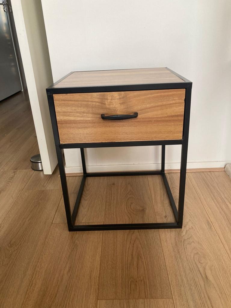 Nachtkastje metaal hout lade, Ophalen, Gebruikt, Minder dan 45 cm, Minder dan 55 cm