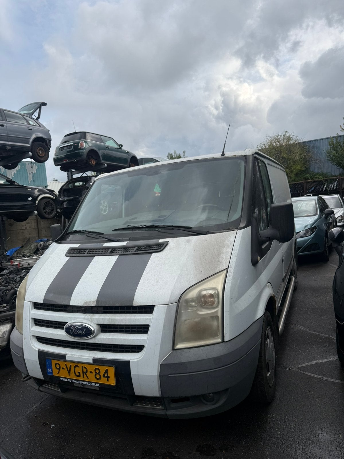 MOTORSCHADE Ford Transit 2.2 260S VAN LR 85 DPF 4.23 2010, Auto's, Voorwielaandrijving, 4 cilinders, Origineel Nederlands, Bedrijf