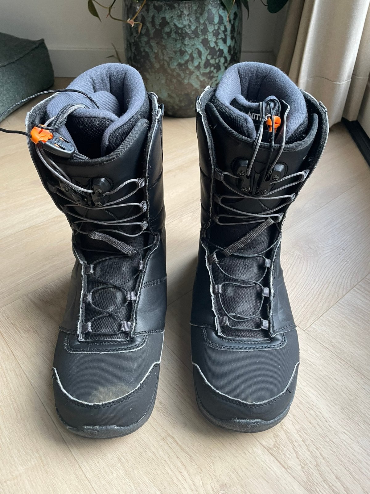 Snowboardschoenen Nitro maat MP 29.5 / EU 44 2/3, Sport en Fitness, Snowboarden, Ophalen of Verzenden, Zo goed als nieuw, Schoenen