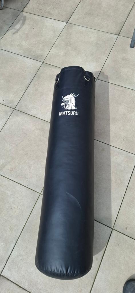 Matsuru Bokszak met 2 paar Outshock bokshandschoenen, Sport en Fitness, Ophalen, Zo goed als nieuw, Overige, Vechtsportmateriaal