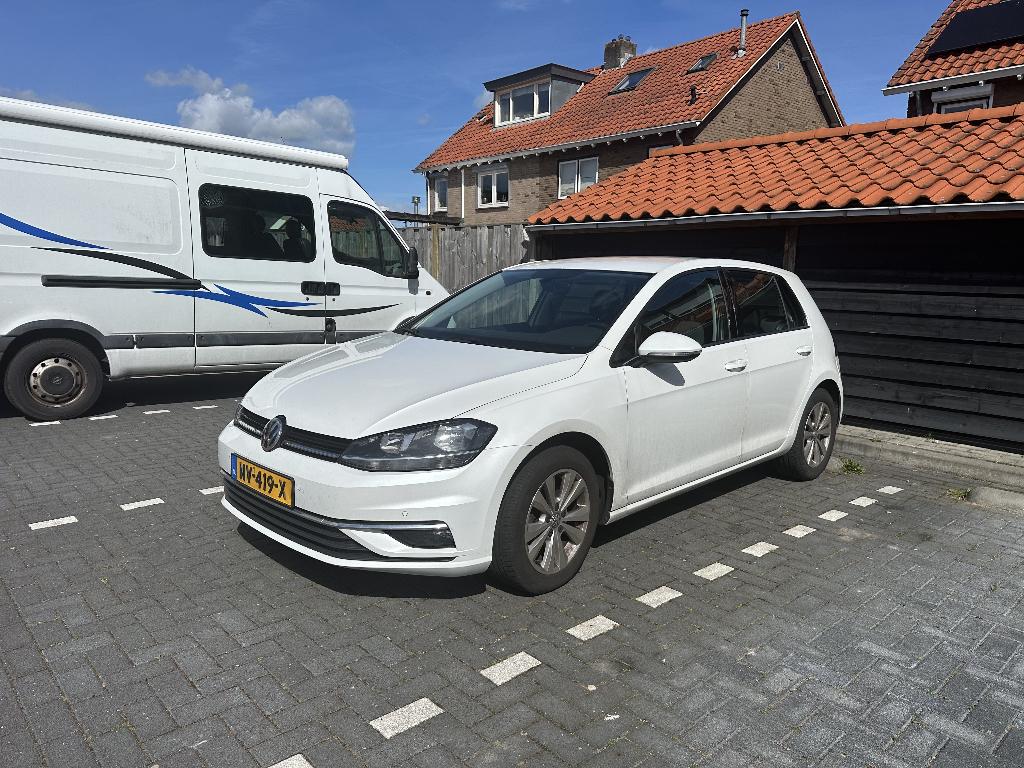 Volkswagen Golf 7 1.0 TSI 110PK 5-deurs 2017 Airco CruiseAPK, Auto's, Wit, Origineel Nederlands, Handgeschakeld, 3 cilinders