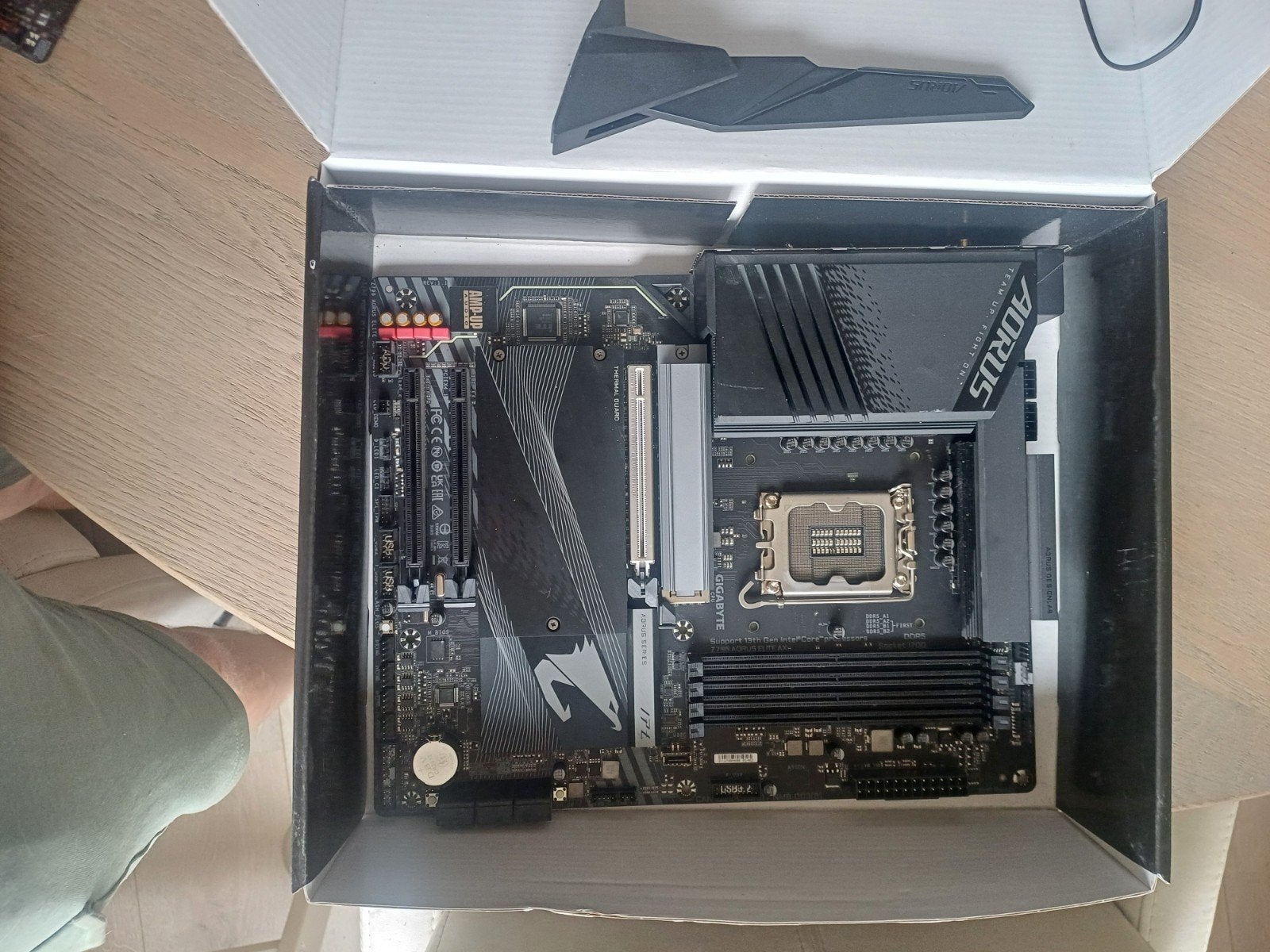 Gigabyte Z790 aorus elite AX, LGA 1700, Gebruikt, Ophalen of Verzenden, DDR5