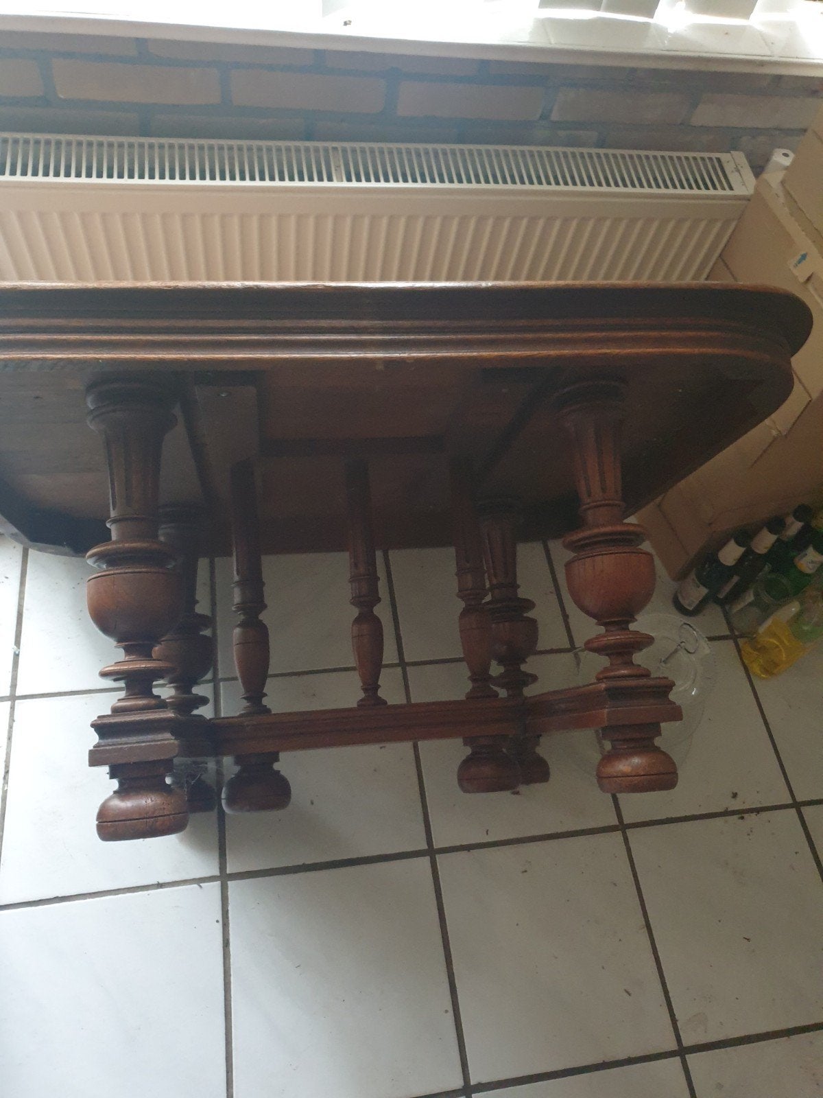 Antieke houten salontafel met gedraaide poten, Antiek en Kunst, Ophalen