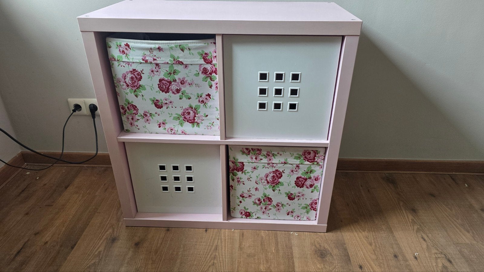 Roze Kallax kast met opbergboxen, Ophalen, Gebruikt