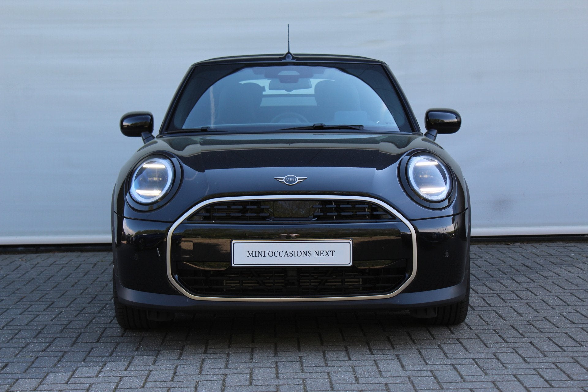MINI Cabrio Cooper C Automaat / Favoured Trim / Pakket M / 1, 1998 cc, 15 km/l, Gebruikt, Euro 6