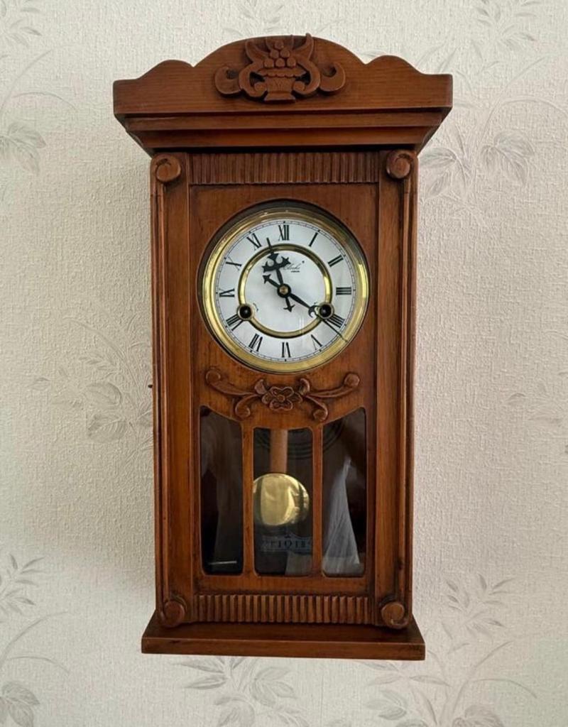 Leuke grenen pine clocks Londen wandklok met slinger, Ophalen of Verzenden, Zo goed als nieuw, Wandklok