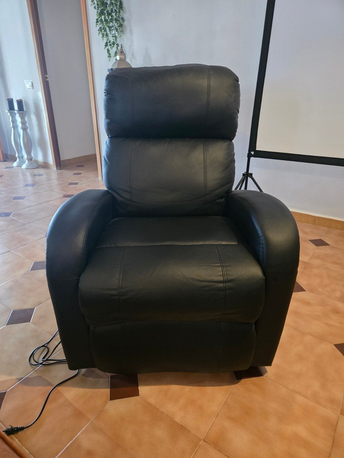 Zwarte verstelbare relaxfauteuil stoel, topstaat, Ophalen, 100 tot 125 cm, Modern, Comfort, Leer