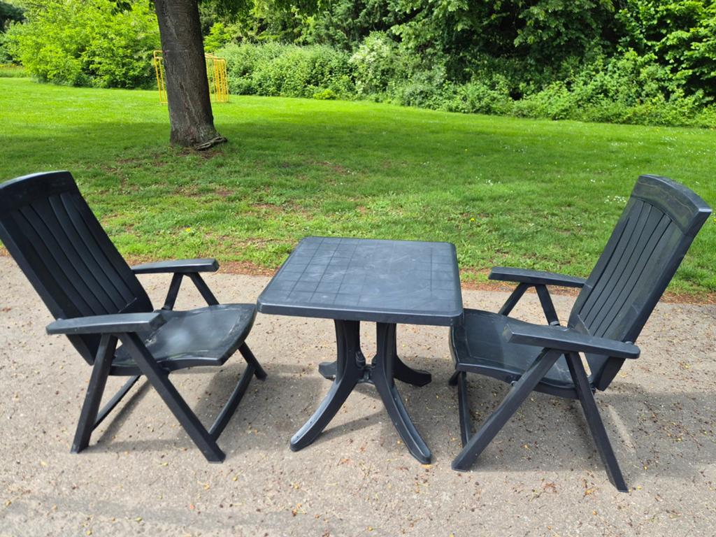 Jardin tafel 70x70x70 met  2 stoelen van jardin, Tuin en Terras, Ophalen, Zo goed als nieuw, Kunststof