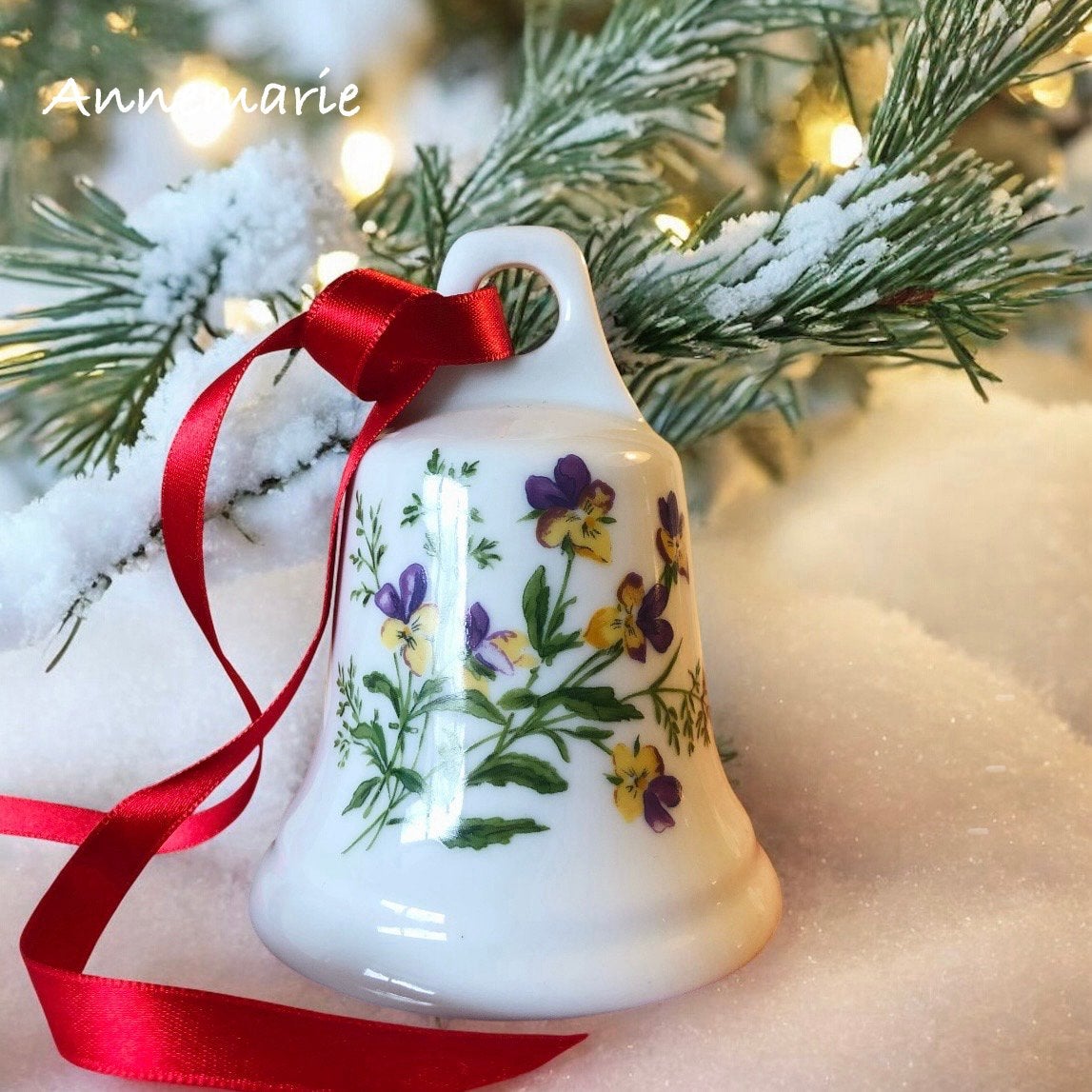 Vintage Porseleinen Kerstbel met een Botanisch bloemmotief, Ophalen of Verzenden, Zo goed als nieuw
