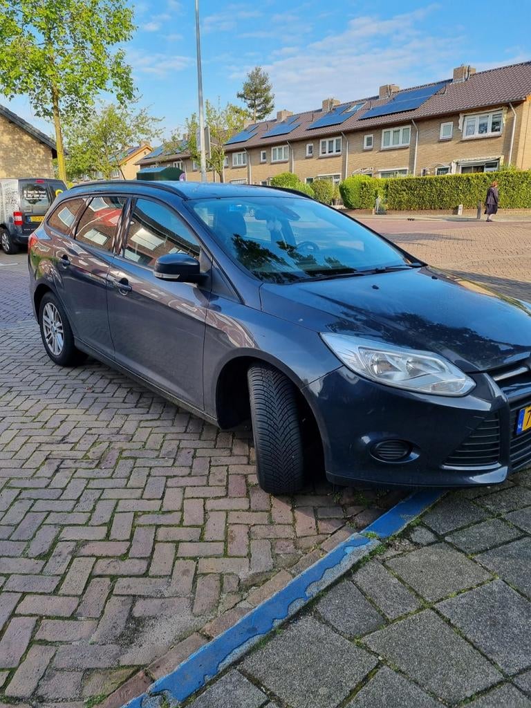 Ford Focus  uit 2013., Stof, 100 pk, Airbags, Origineel Nederlands