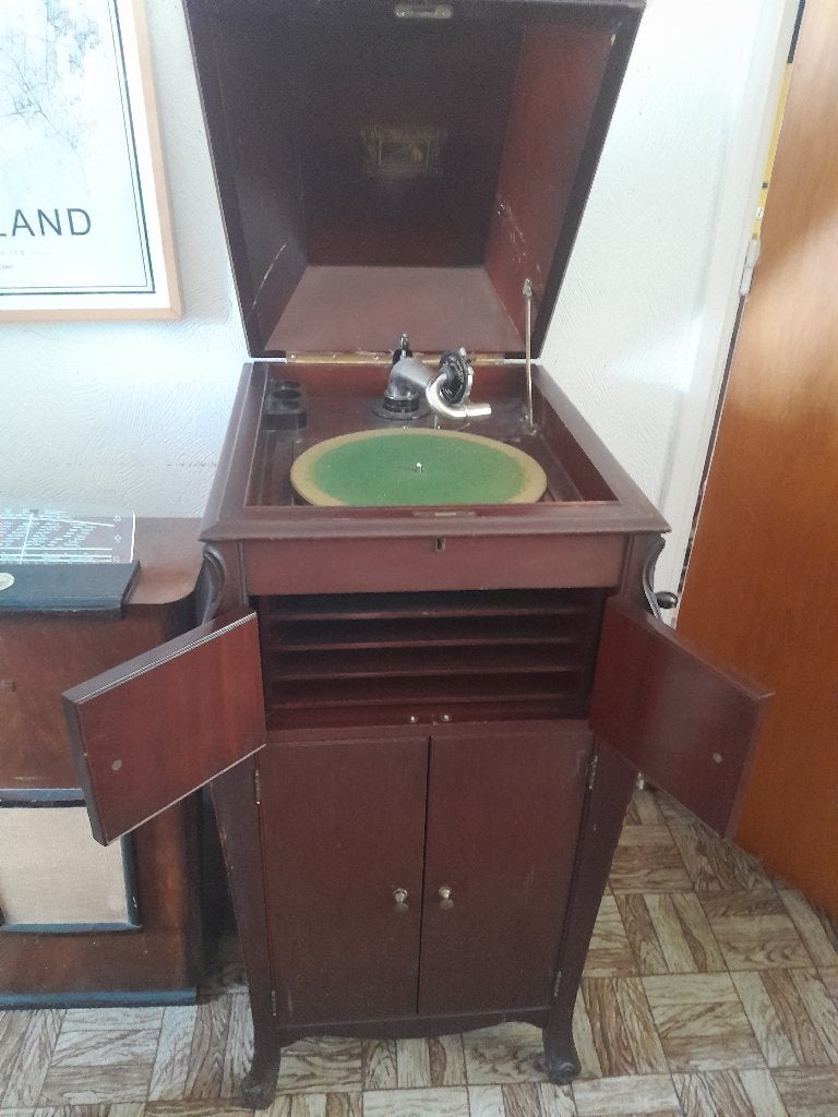 His Masters Voice grammofoon, Antiek en Kunst, Ophalen