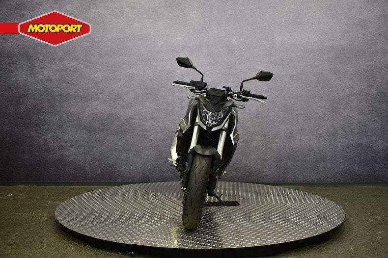 Honda CB 750 HORNET (bj 2023), Info@motoportwormerveer.nl, Honda Motor Europe, Bedrijf, Crystal Bldng B-Unit B11.2 Rivium Blv200
2909 LK  Capelle aan den IJsel, NL