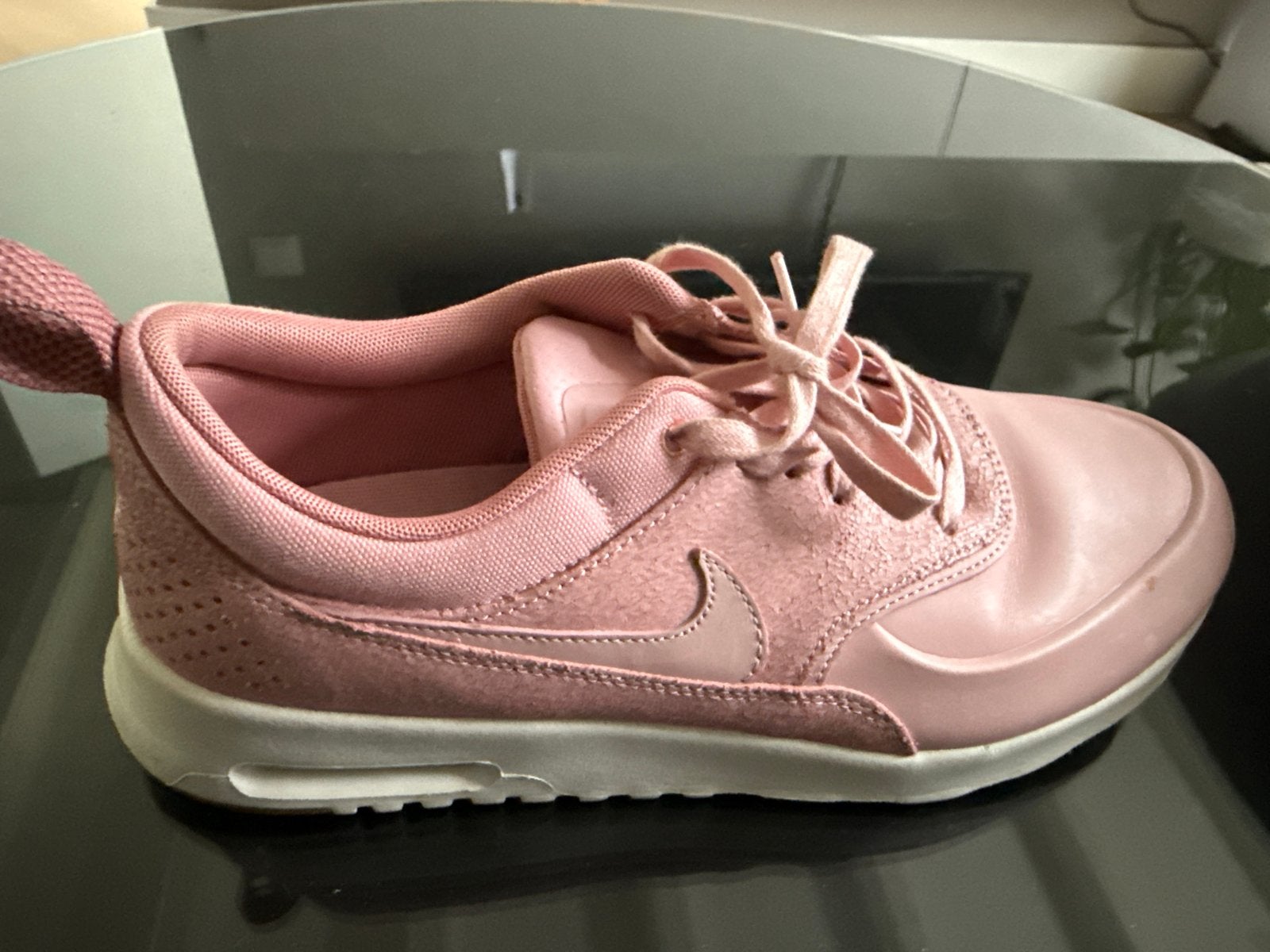 Nike Thea sneakers roze maat 40.5, Ophalen of Verzenden, Gedragen, Roze, Sneakers of Gympen