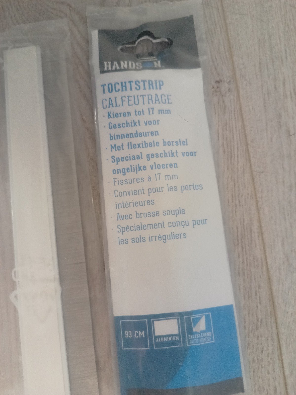 2 tochtstrips wit zelfklevend 93cm, Ophalen of Verzenden, Nieuw