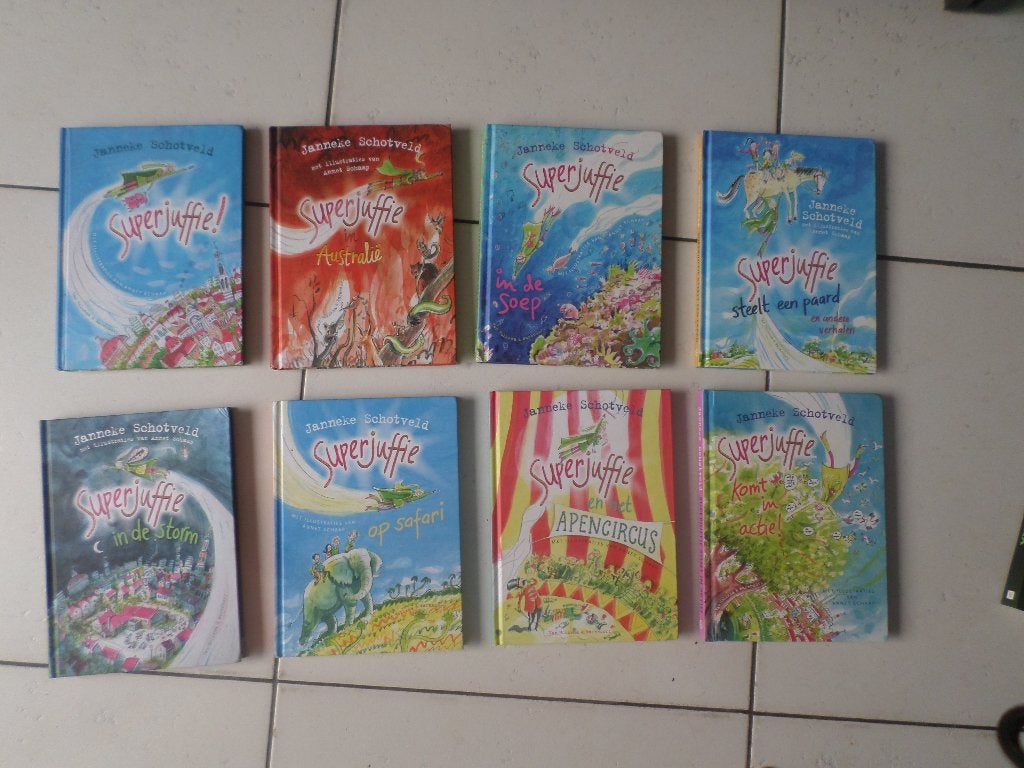 Boeken uit de serie SUPERJUFFIE van Janneke Schotveld, Ophalen of Verzenden, Gelezen, Janneke Schotveld, Fictie algemeen