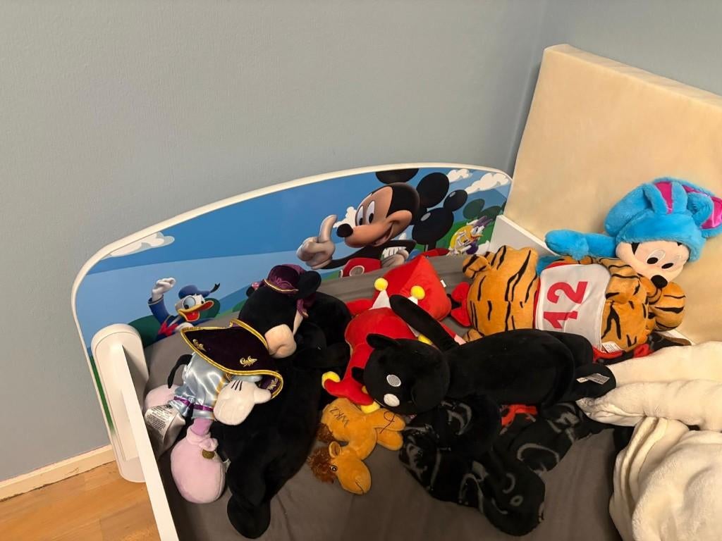 Mickey Mouse bed 1 persoons, Ophalen, 85 tot 100 cm, Zo goed als nieuw, Lattenbodem