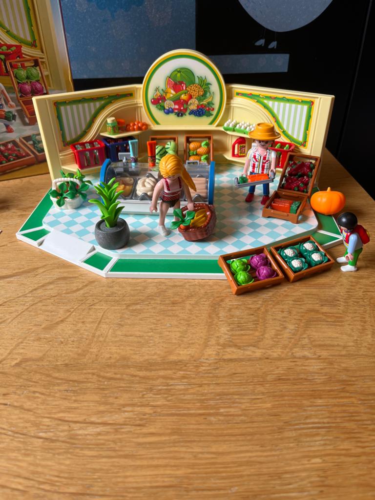 Playmobil City Life Supermarkt 9403 met extra drankautomaat, Ophalen of Verzenden, Zo goed als nieuw, Complete set