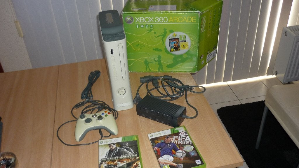 Xbox 360 Arcade met Doos, 360 Arcade of Core, Met 1 controller, Gebruikt, Met games