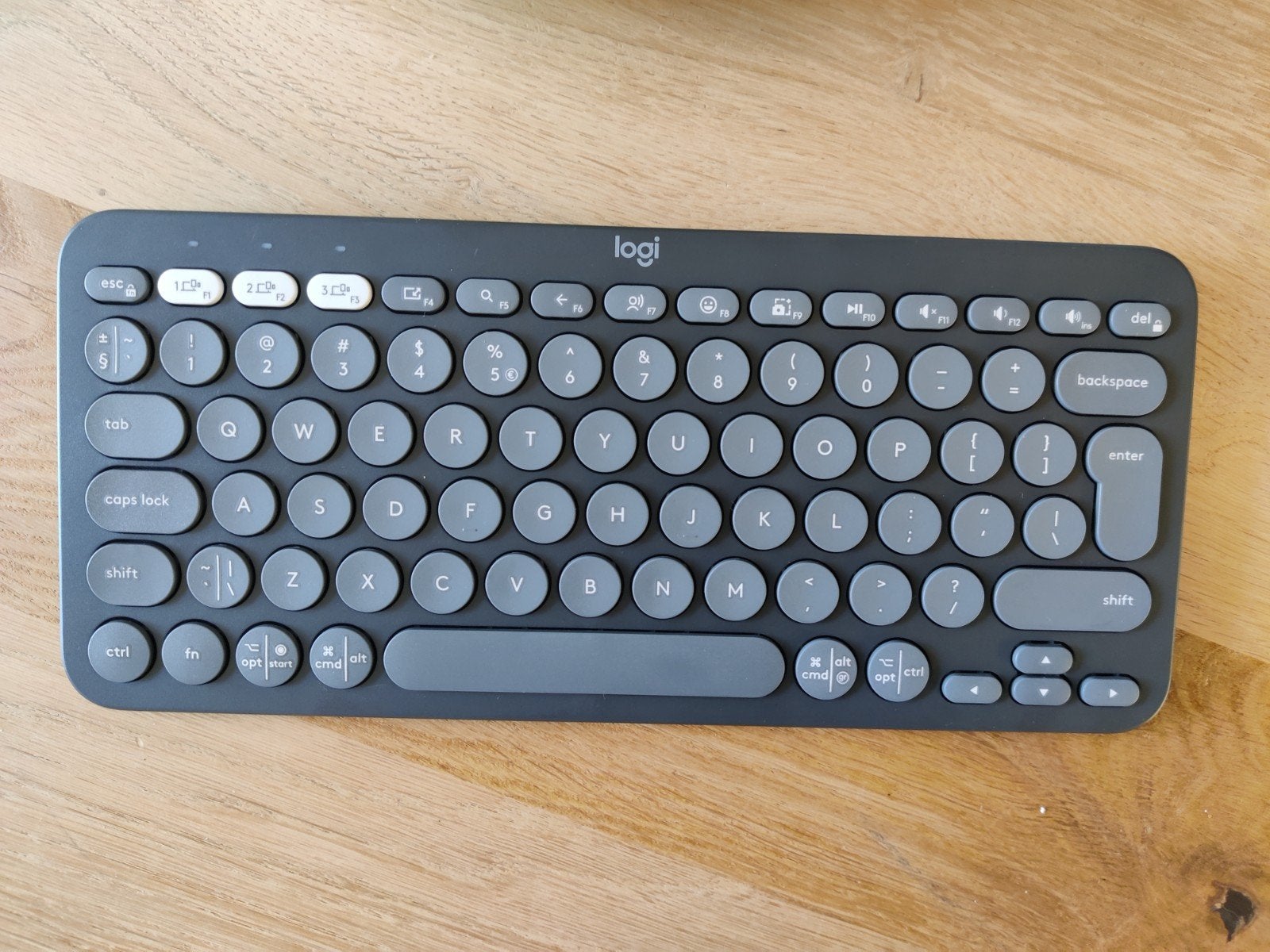 Logitech Pebble Keys 2 K380s Draadloos Toetsenbord, Computers en Software, Toetsenborden, Logitech, Ophalen of Verzenden, Zo goed als nieuw