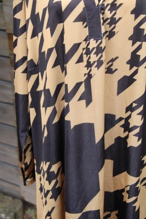 Jurk/ tuniek goud/ zwart Twister mt 4 (50/52) a-lijnVaste pr, Kleding | Dames, Ophalen of Verzenden, Zo goed als nieuw, Twister