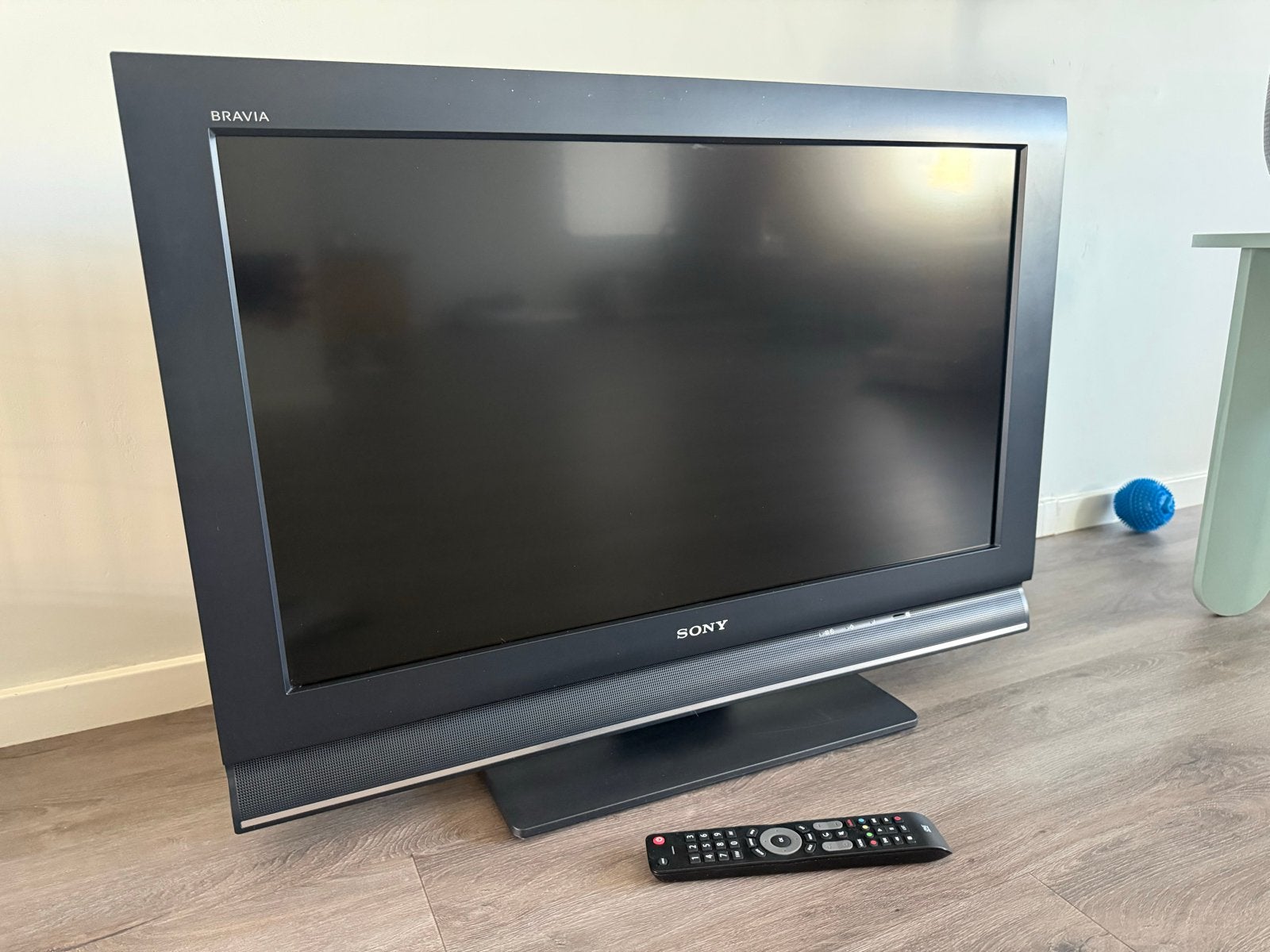 Sony Bravia KDL-32L4000 LCD TV 32 inch met muurbevestiging, Ophalen, Gebruikt, 80 tot 100 cm, Sony