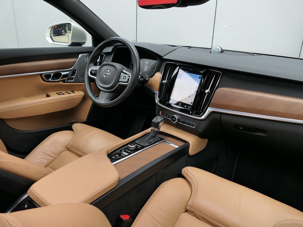 Volvo V90 2.0 T6 AWD Inscription Bowers&Wilkins / Panoramada, 4 cilinders, 320 pk, 102 €/maand, 750 kg