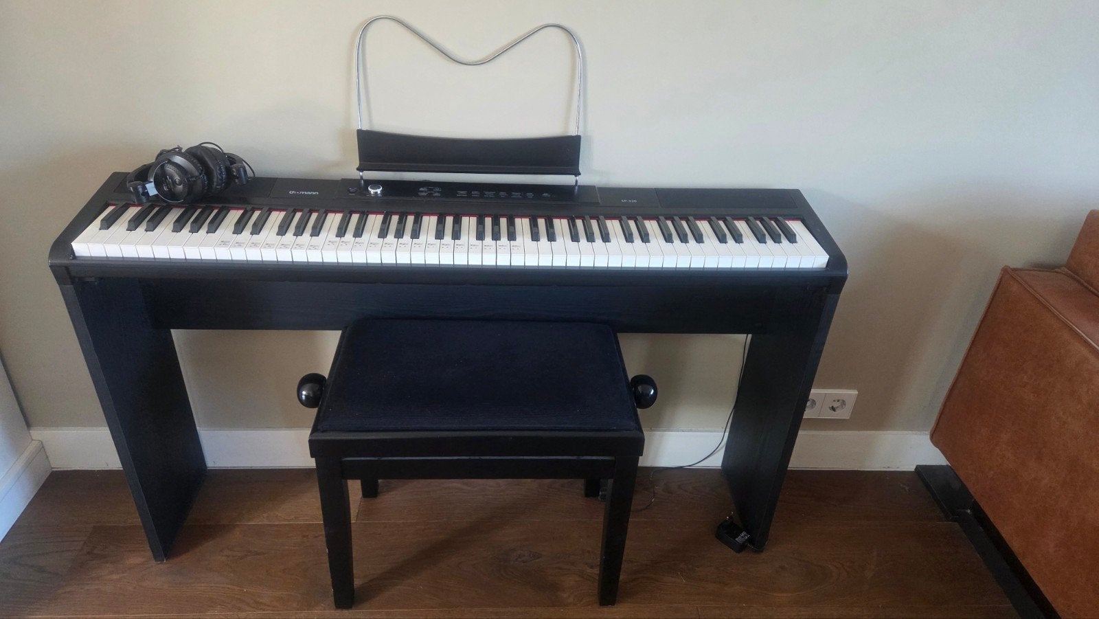 Digitale piano met krukje en koptelefoon, Muziek en Instrumenten, Ophalen, Gebruikt, Zwart, Digitaal