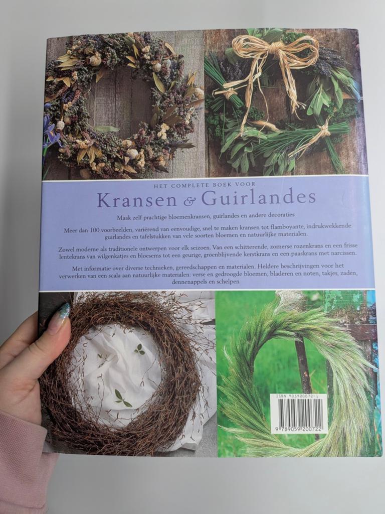 Het complete handboek voor Kransen en Guirlandes, Ophalen of Verzenden, Zo goed als nieuw, Scrapbooking en Knutselen, Fiona Barnett & Terence Moore