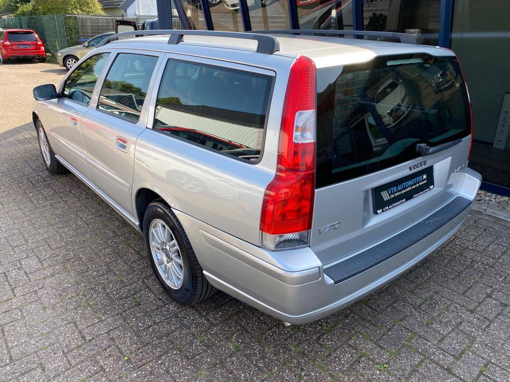 Volvo V70 2.4 Kinetic 170PK Youngtimer, Auto's, Voorwielaandrijving, 15 km/l, Gebruikt, Zwart