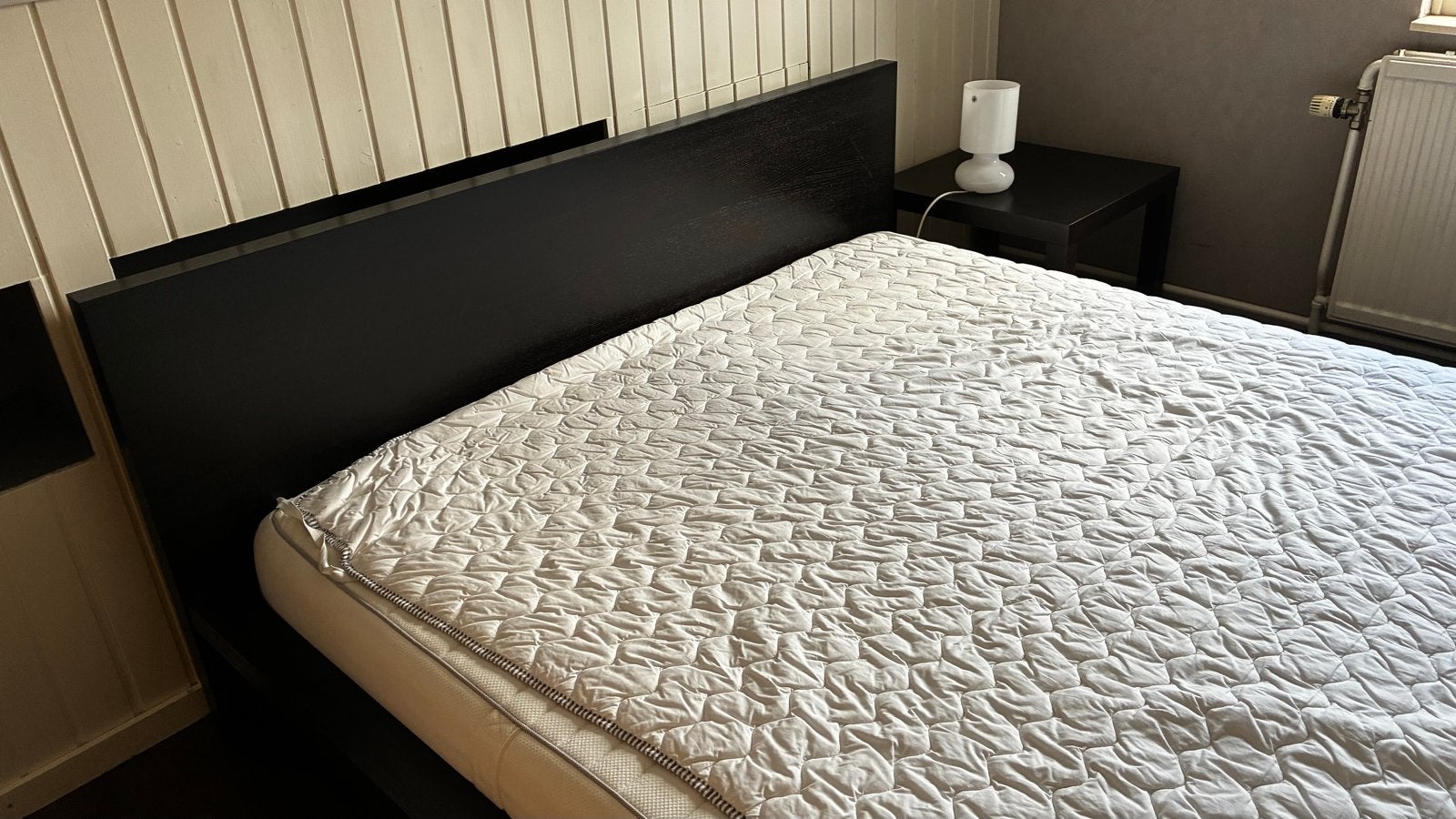 Tweepersoonsbed IKEA Malm Zwartbruin met lattenbodems, Ophalen, Gebruikt, Zwart, Tweepersoons