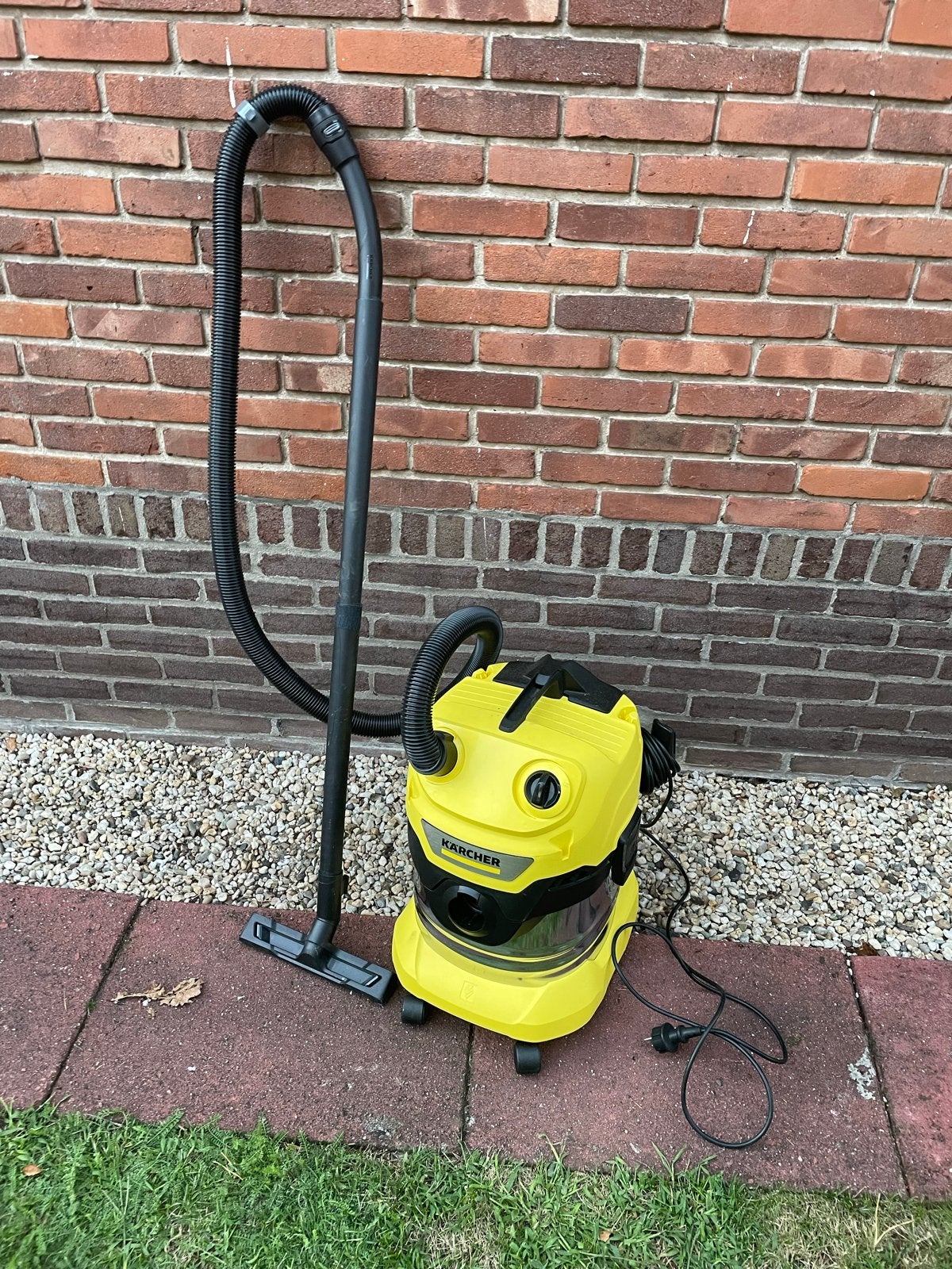 Kärcher WD 4 S Waterstofzuiger - Krachtig en Veelzijdig, Ophalen, Inclusief accessoires, Gebruikt, Kärcher