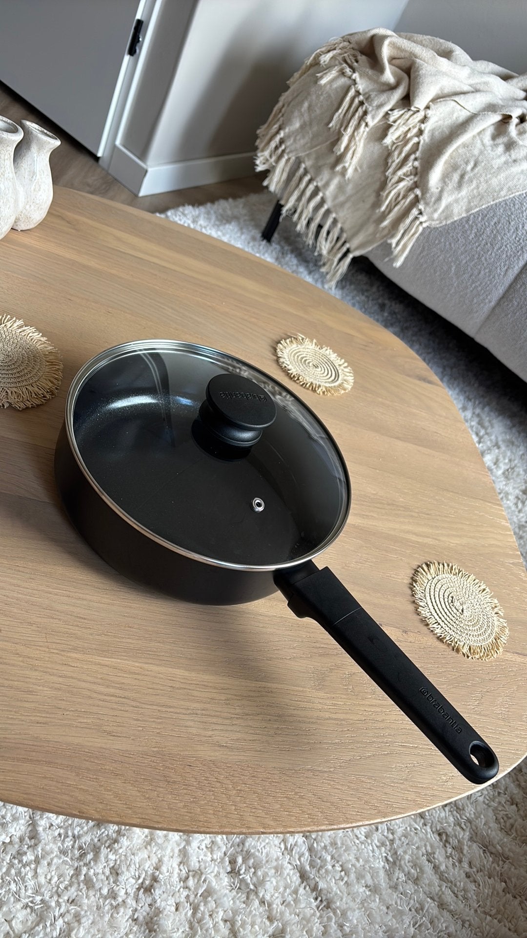 Brabantia hapjespan met deksel, Ophalen of Verzenden, Zo goed als nieuw