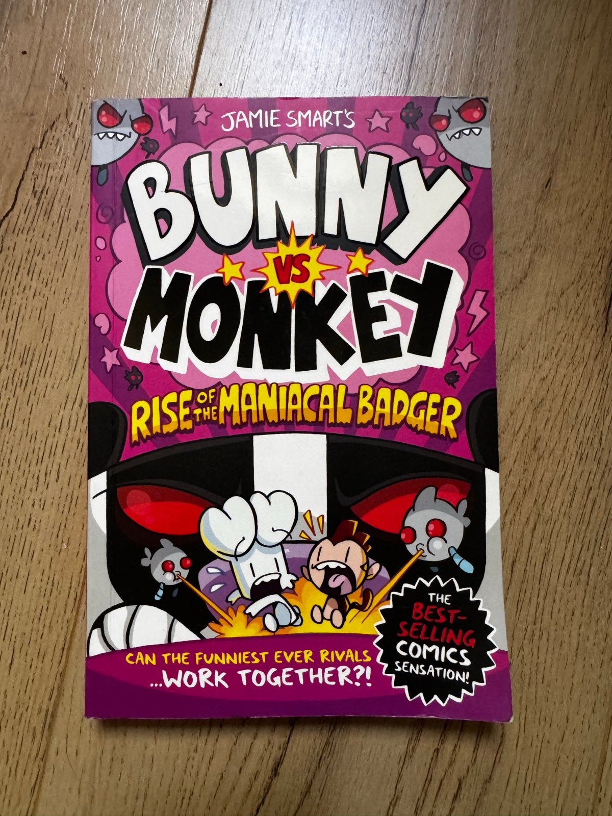 Bunny vs Monkey: Rise of the Maniacal Badger - Jamie Smart, Eén stripboek, Ophalen of Verzenden, Zo goed als nieuw