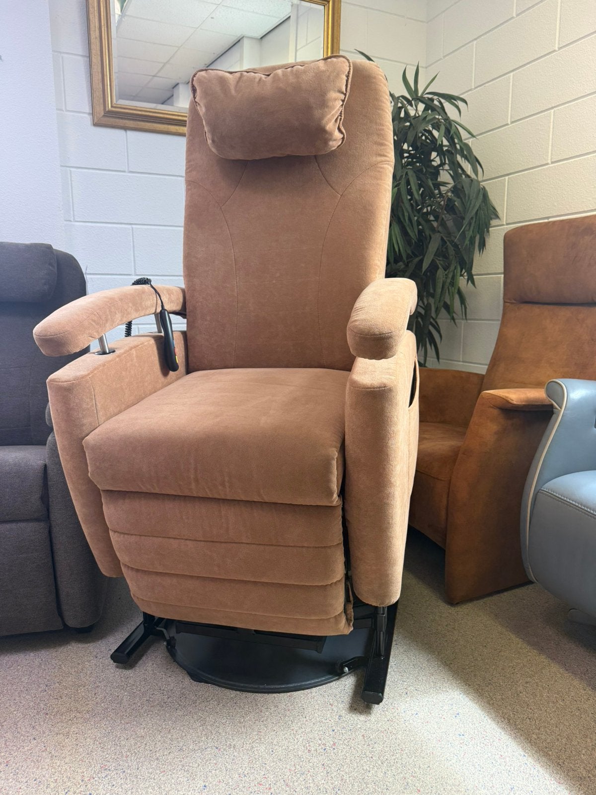 Sta op stoel relax fauteuil Fitform draaiplateau staopstoel, Ophalen of Verzenden, Zo goed als nieuw, Leer, Gratis bezorging  regio Utrecht