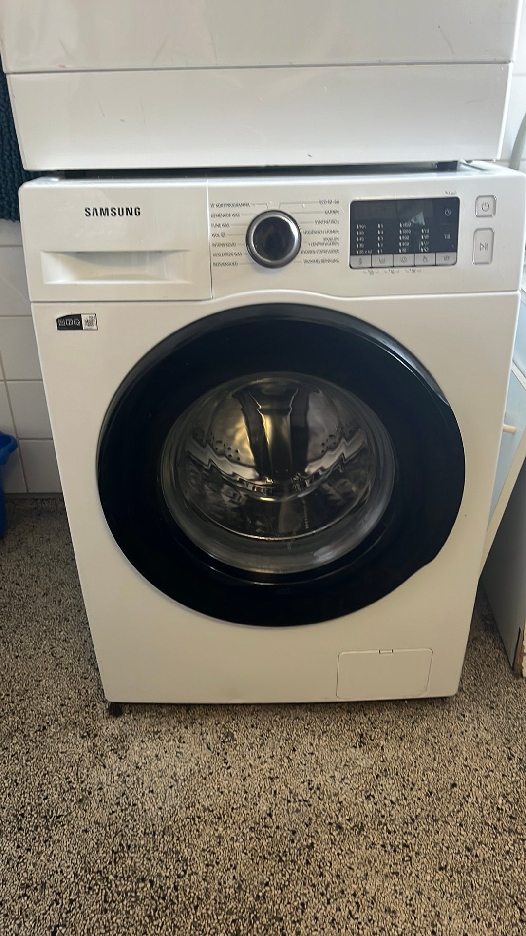 Wasmachine samsung 2 jaar oud zgan, Witgoed en Apparatuur, Ophalen, Zo goed als nieuw, 85 tot 90 cm, 1200 tot 1600 toeren