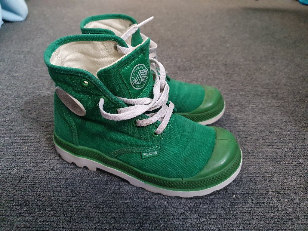 Palladium kinderschoenen groen/wit mt 29,5 ZGAN, Jongen of Meisje, Schoenen, Ophalen of Verzenden, Zo goed als nieuw